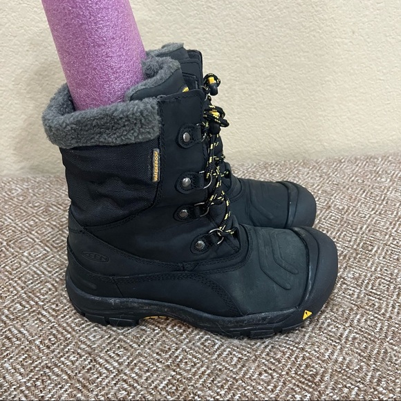 Keen Boots Big Boys Youth 5 Black Basin Waterproof Cap Toe Fleece Gorpcore Warm - Picture 2 of 9